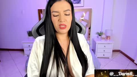 Snapshot of lia_simons chatting on January 5, 2025, 9:15 am Alejandra online show from January 5, 2025, 9:15 am