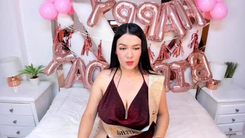 Snapshot of lia_simons chatting on January 29, 2025, 2:30 am Alejandra online show from January 29, 2025, 2:30 am