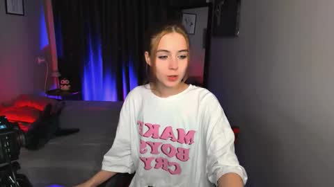 Snapshot of lia_xxgirl chatting on January 13, 2026, 8:36 pm Lia online show from January 13, 2026, 8:36 pm