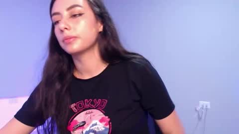   lia  online show from December 2, 2025, 1:11 am