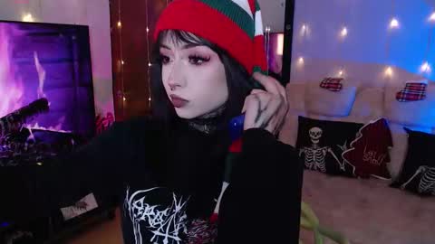 Liaa  online show from December 20, 2025, 2:18 am