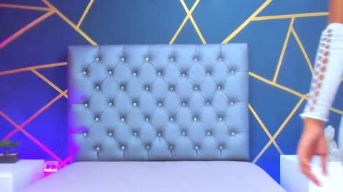 Snapshot of liaa_taylor1 chatting on October 1, 2025, 7:31 pm Lia online show from October 1, 2025, 7:31 pm