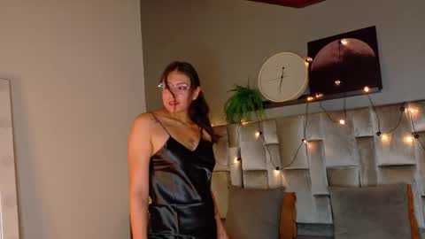 L I A   online show from May 25, 2026, 1:44 am