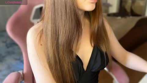 Lia online show from May 19, 2026, 5:36 am