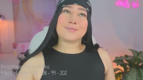 Lia Cox online show from September 15, 2025, 3:39 am