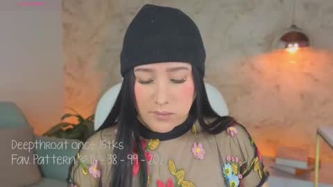 Lia Cox online show from October 7, 2025, 3:04 am