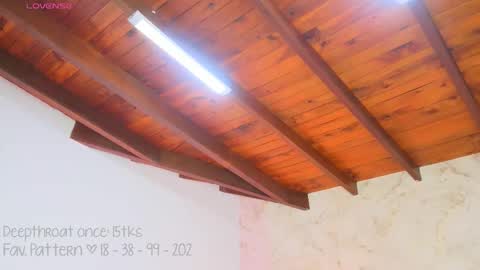 Lia Cox online show from November 23, 2025, 3:39 am