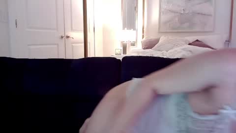 Lia Divina online show from May 26, 2026, 4:19 am