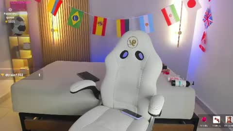 Liah online show from June 22, 2026, 7:44 pm