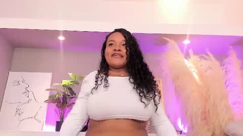 liahglow online show from July 19, 2026, 8:45 pm