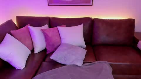 Liah online show from October 9, 2025, 4:32 am