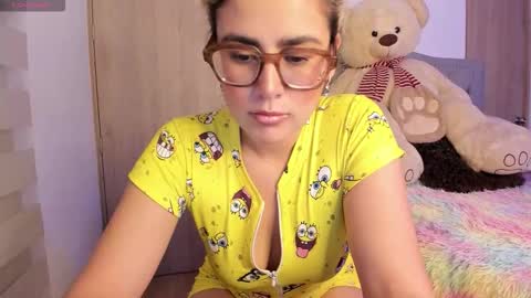 Lia  online show from October 7, 2025, 11:57 pm