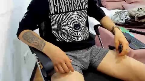 Snapshot of liam_adamms chatting on February 21, 2026, 8:32 pm Liam Adamms online show from February 21, 2026, 8:32 pm