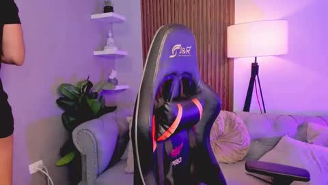 Liam Collins online show from November 30, 2025, 7:51 pm