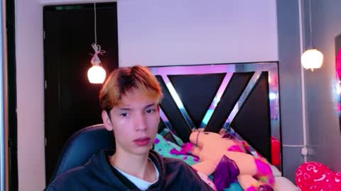 Snapshot of liam_green1 chatting on February 14, 2026, 12:02 pm liam_green1 online show from February 14, 2026, 12:02 pm