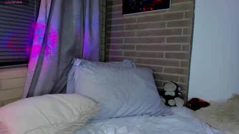 Snapshot of liam_oficial chatting on April 22, 2026, 3:20 am liam online show from April 22, 2026, 3:20 am