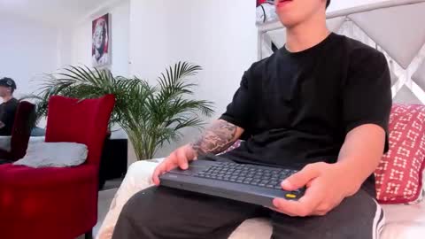 Call me Lian online show from February 26, 2026, 12:04 pm