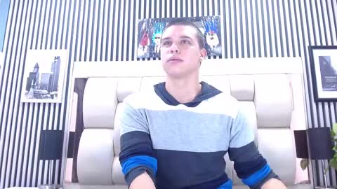 liam_york online show from November 16, 2025, 1:49 pm