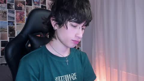 Snapshot of liamelf chatting on January 16, 2025, 6:25 am Liam online show from January 16, 2025, 6:25 am