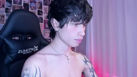 Snapshot of liamelf chatting on January 28, 2025, 12:32 pm Liam online show from January 28, 2025, 12:32 pm