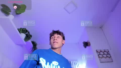 Snapshot of liaml_18_ chatting on November 20, 2025, 9:25 pm liaml_18_ online show from November 20, 2025, 9:25 pm