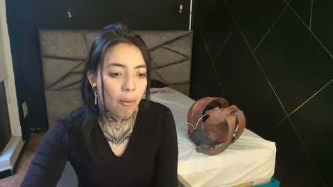 L I A M O N R O E online show from November 27, 2025, 12:18 pm