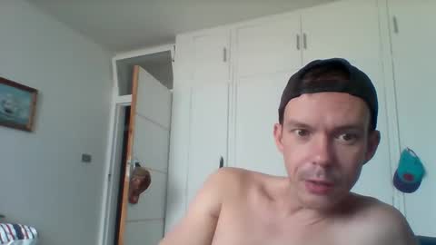 LiamRose online show from May 1, 2026, 8:08 am