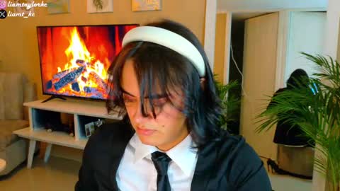 Tell me Liam online show from October 1, 2025, 4:18 am