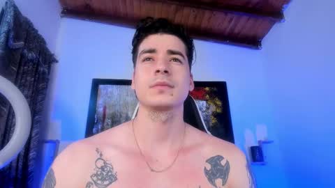 liamwyatt_ online show from November 19, 2025, 3:28 am