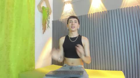 lian_cameron online show from February 28, 2026, 4:02 am