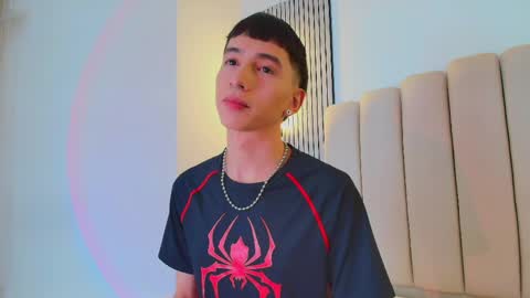 Snapshot of lian_cameron chatting on May 6, 2026, 4:08 am lian_cameron online show from May 6, 2026, 4:08 am