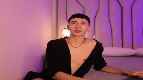 Snapshot of lian_cameron chatting on July 7, 2026, 3:42 am lian_cameron online show from July 7, 2026, 3:42 am
