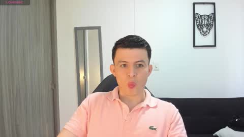 lian_eathan online show from October 14, 2025, 10:10 pm