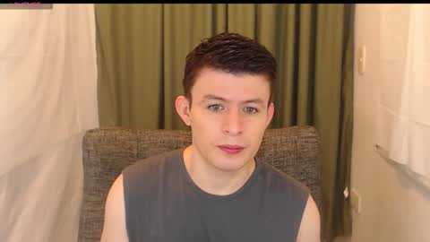 lian_eathan online show from November 22, 2025, 7:24 pm