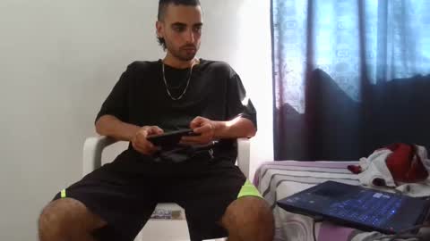 lian_mike203523 online show from October 19, 2025, 3:01 pm