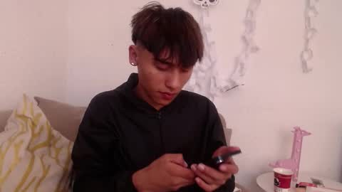 SAMUEL SAMY online show from November 1, 2025, 7:27 pm