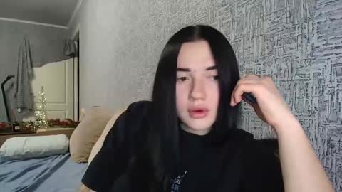 liana_diva online show from December 22, 2025, 2:14 pm