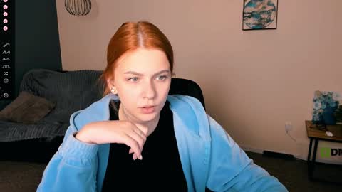 Snapshot of liana_kisses chatting on December 7, 2024, 7:21 pm Little Liana  online show from December 7, 2024, 7:21 pm