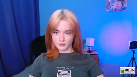 Snapshot of liana_kisses chatting on January 2, 2025, 10:44 pm Little Liana  online show from January 2, 2025, 10:44 pm