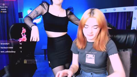 Snapshot of liana_kisses chatting on January 26, 2025, 12:54 pm Little Liana  online show from January 26, 2025, 12:54 pm