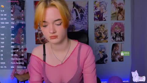 Snapshot of liana_kisses chatting on February 5, 2025, 2:16 pm Little Liana  online show from February 5, 2025, 2:16 pm