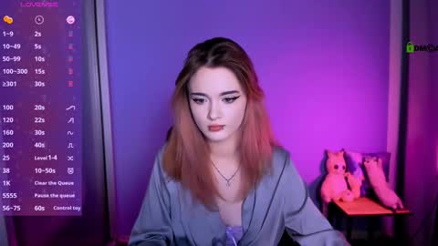 Snapshot of liana_kisses chatting on October 17, 2025, 8:00 pm Little Liana  online show from October 17, 2025, 8:00 pm