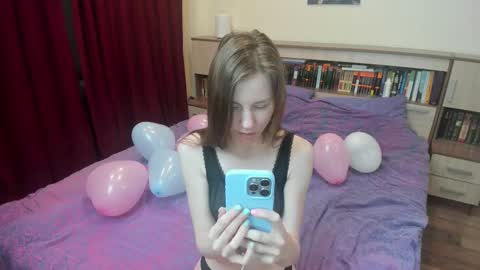 lianamiller88 online show from February 14, 2025, 7:33 pm