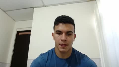 Snapshot of lianstonne chatting on April 25, 2026, 3:09 pm Liamstonne online show from April 25, 2026, 3:09 pm
