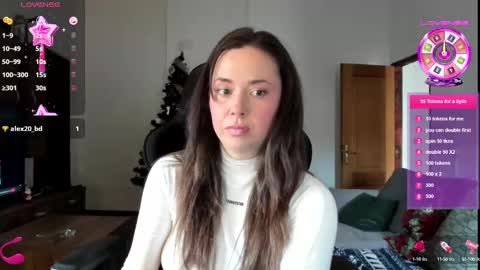 LiaQuinn online show from February 14, 2025, 1:51 pm