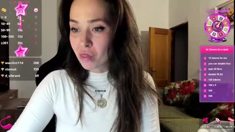 LiaQuinn online show from February 18, 2025, 4:05 pm