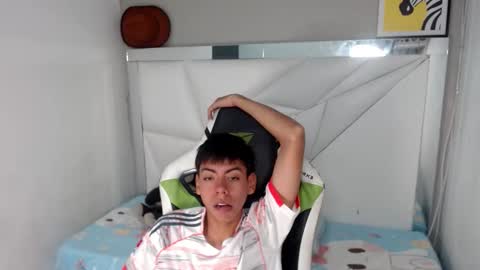 Snapshot of liarr_ chatting on February 22, 2026, 8:07 pm LIAR online show from February 22, 2026, 8:07 pm