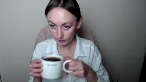 Lia online show from February 24, 2026, 1:09 pm