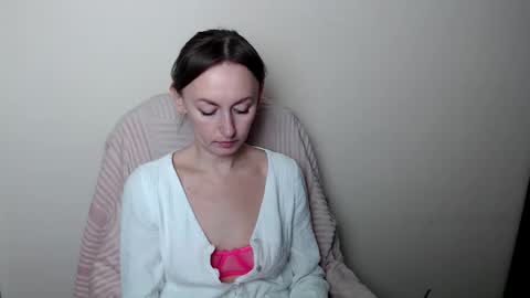 Lia online show from February 27, 2026, 12:27 pm