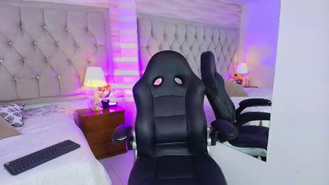 Lia  online show from February 10, 2026, 7:40 pm